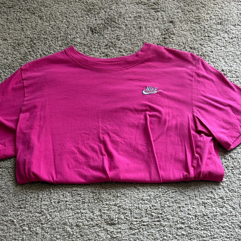 Nike tee
